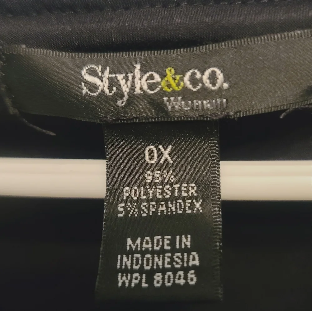 🩴Really Pretty Tunic, or Above Knee Dress - Picture 3 of 4